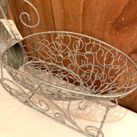 Pier 1 Silver Metal Glitter Reindeer Sleigh Basket Holiday Decor - Picture 5 of 8